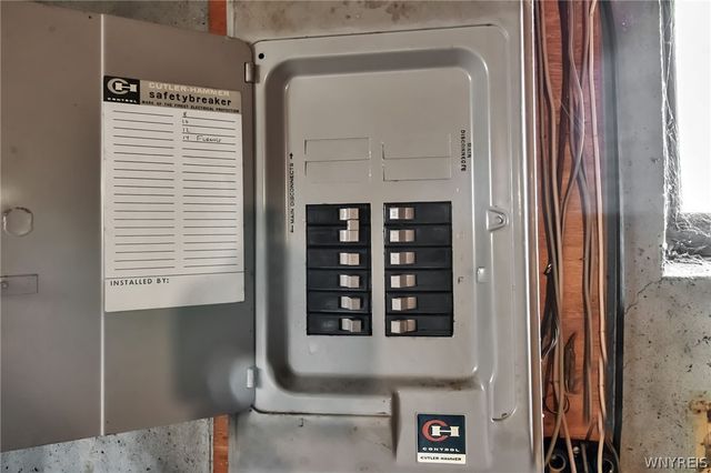 378 South Creek Drive, Cheektowaga, NY 14043