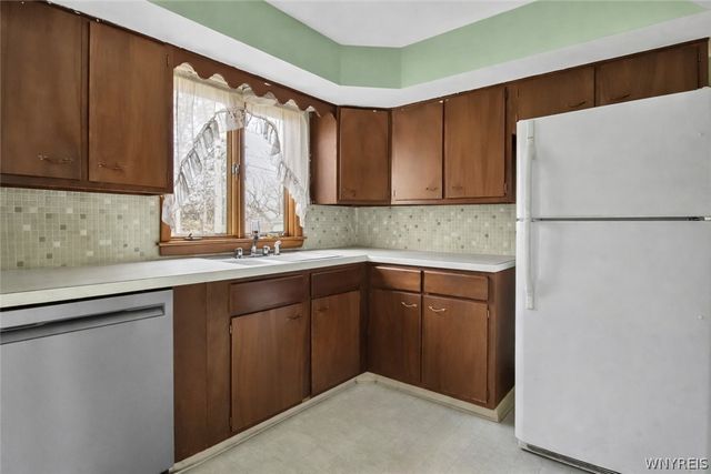 378 South Creek Drive, Cheektowaga, NY 14043