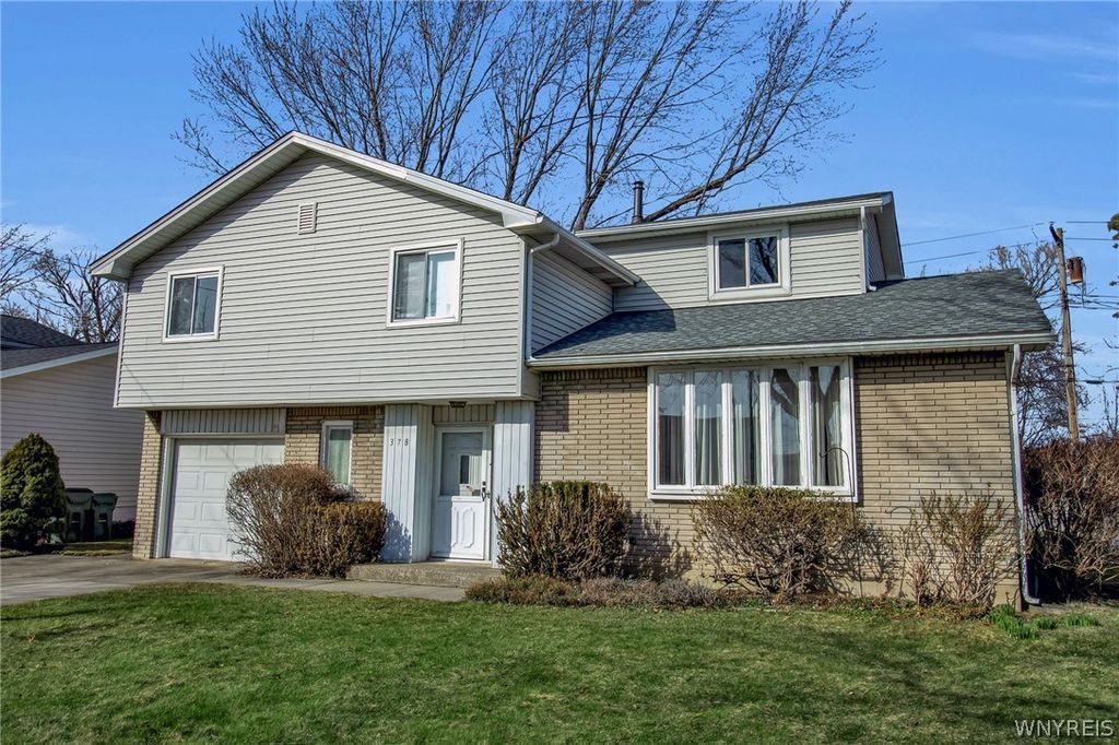 378 South Creek Drive, Cheektowaga, NY 14043