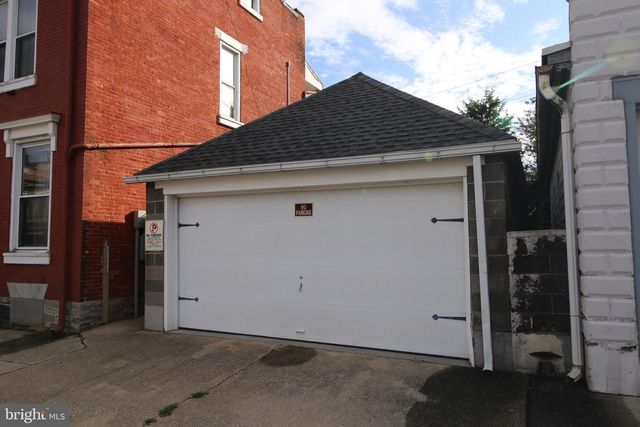 12 N 5TH, Lebanon, PA 17046