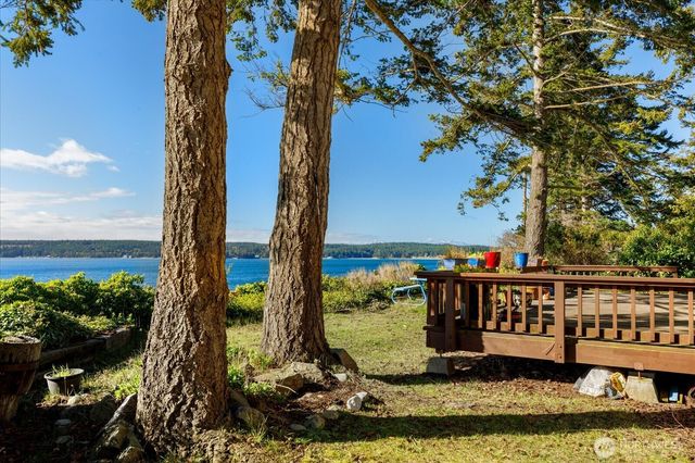 1677 Penn Cove Road, Oak Harbor, WA 98277