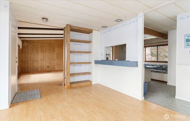 1677 Penn Cove Road, Oak Harbor, WA 98277