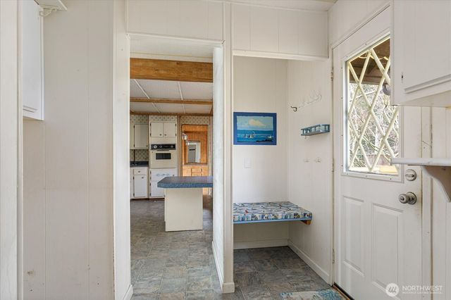 1677 Penn Cove Road, Oak Harbor, WA 98277