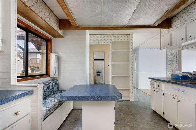 1677 Penn Cove Road, Oak Harbor, WA 98277