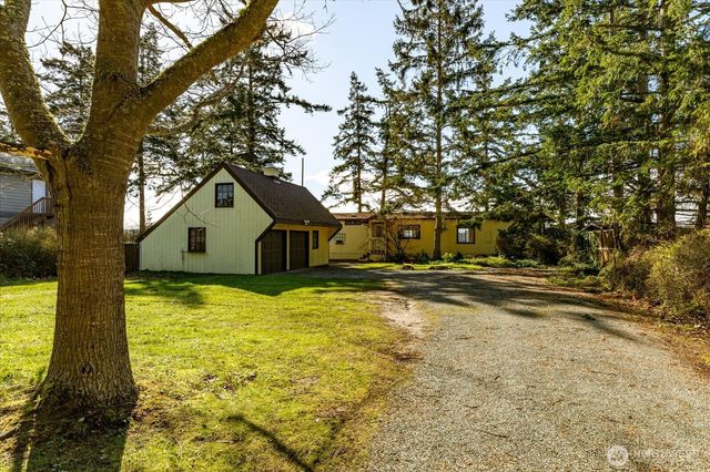 1677 Penn Cove Road, Oak Harbor, WA 98277