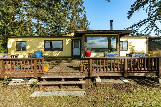 1677 Penn Cove Road, Oak Harbor, WA 98277