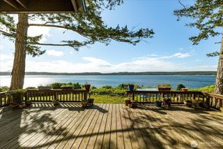 1677 Penn Cove Road, Oak Harbor, WA 98277