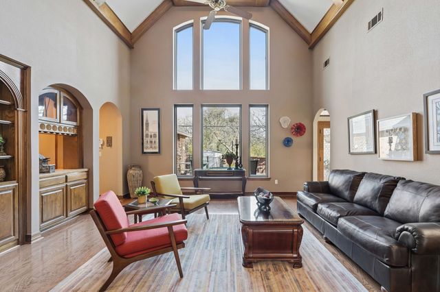 5307 Hidden Trails Drive, Arlington, TX 76017