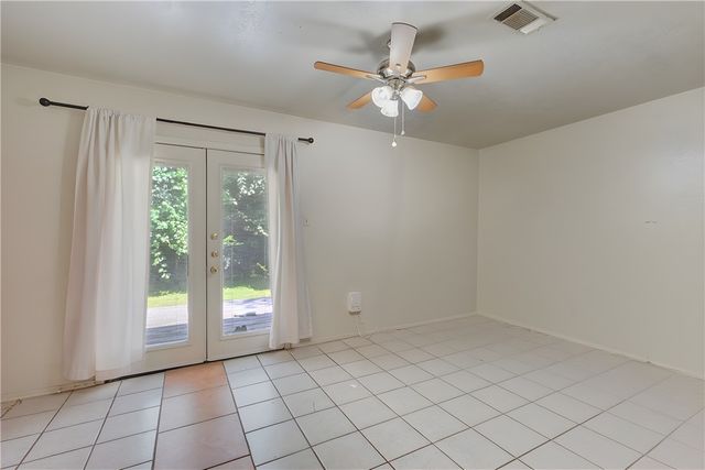 2800, 1001, 1003, 1005 Forest Bend Drive, Bryan, TX 77801