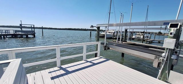 8853 44TH AVENUE N 118, St Petersburg, FL 33709