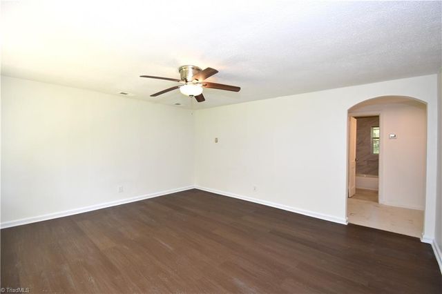2013 N Ashland Drive, Burlington, NC 27217