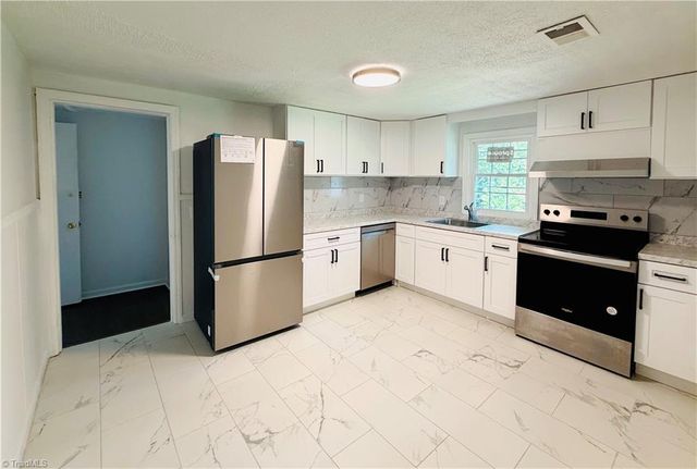 2013 N Ashland Drive, Burlington, NC 27217