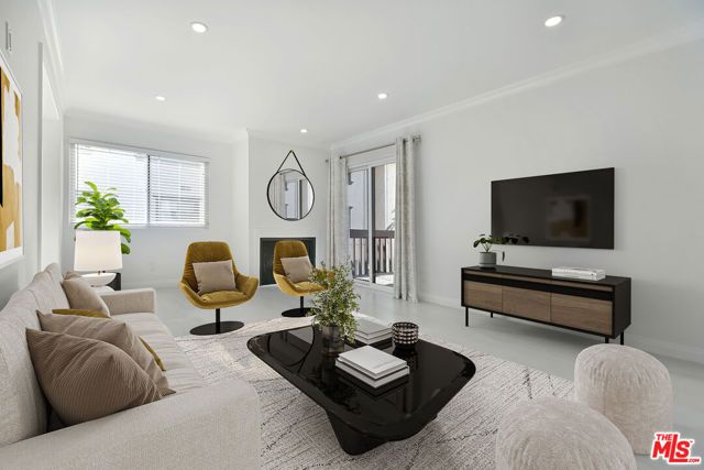 13942 Oxnard Street, Los Angeles, CA 91401