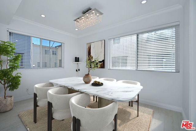 13942 Oxnard Street, Los Angeles, CA 91401