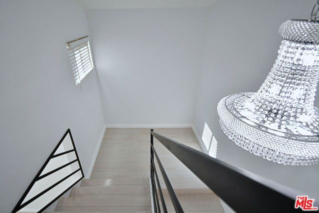 13942 Oxnard Street, Los Angeles, CA 91401