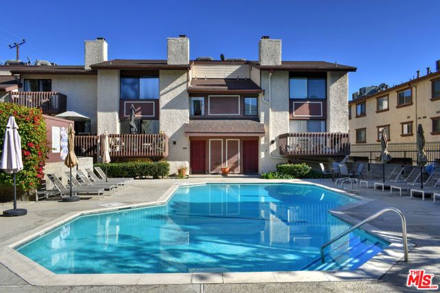 13942 Oxnard Street, Los Angeles, CA 91401