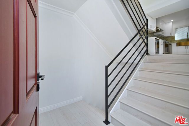 13942 Oxnard Street, Los Angeles, CA 91401