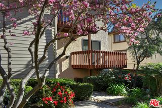 13942 Oxnard Street, Los Angeles, CA 91401