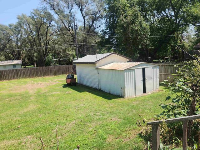 6124 S Laura, Wichita, KS 67216