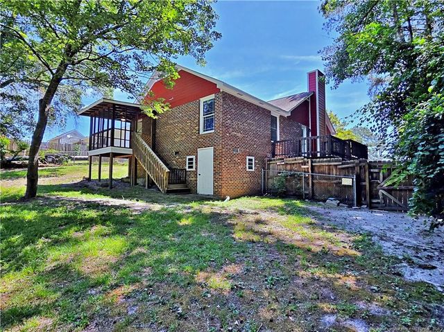 4122 Mill Bridge Road, Hope Mills, NC 28348