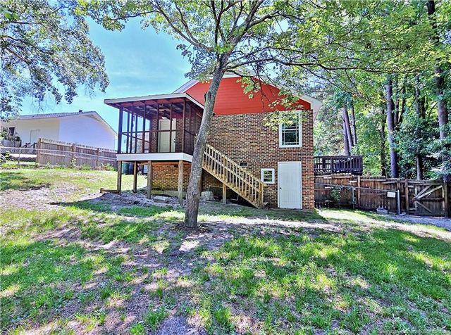 4122 Mill Bridge Road, Hope Mills, NC 28348