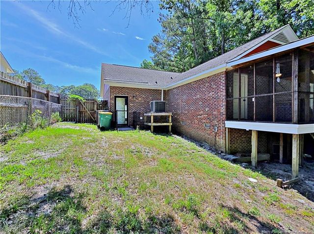4122 Mill Bridge Road, Hope Mills, NC 28348