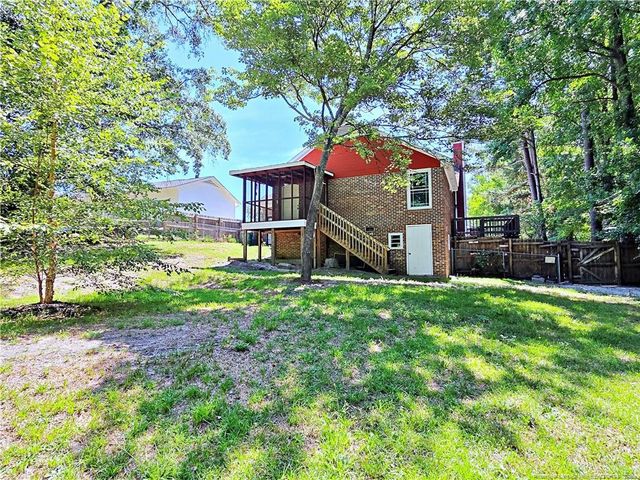 4122 Mill Bridge Road, Hope Mills, NC 28348