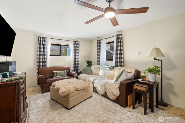 32611 SE 108th Street, Issaquah, WA 98027