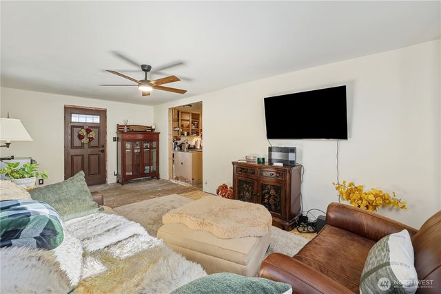 32611 SE 108th Street, Issaquah, WA 98027