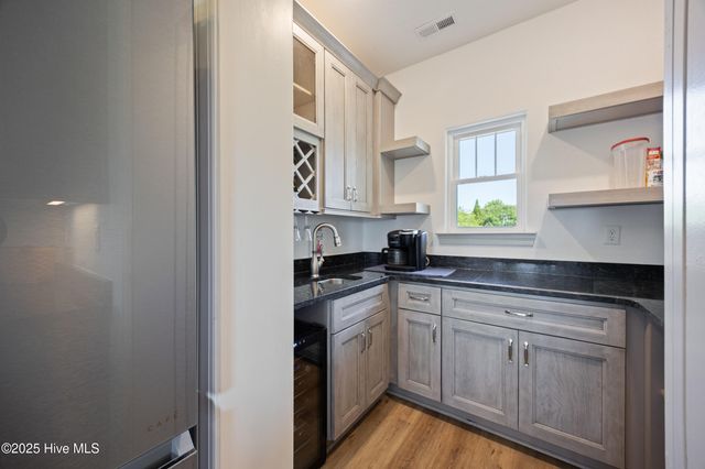 160 Pelican Pointe Drive, Elizabeth City, NC 27909