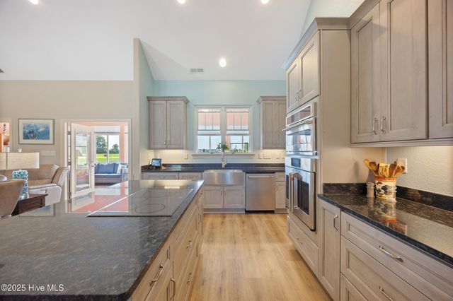 160 Pelican Pointe Drive, Elizabeth City, NC 27909