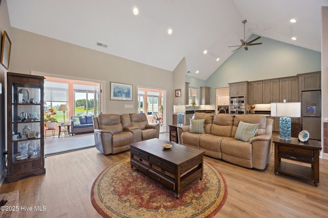 160 Pelican Pointe Drive, Elizabeth City, NC 27909
