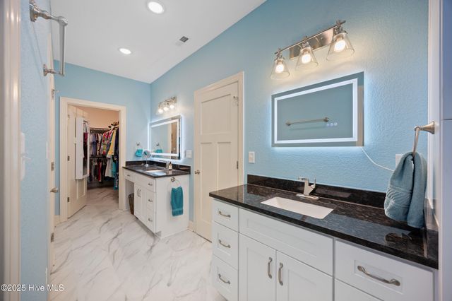 160 Pelican Pointe Drive, Elizabeth City, NC 27909
