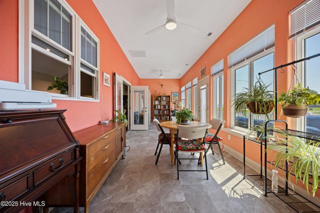 160 Pelican Pointe Drive, Elizabeth City, NC 27909
