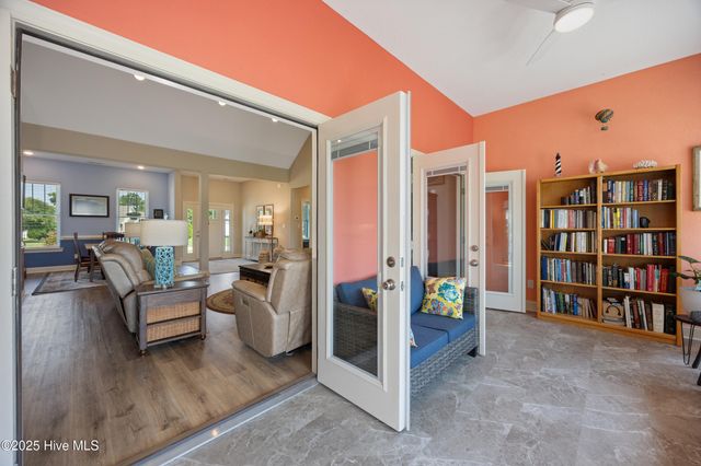 160 Pelican Pointe Drive, Elizabeth City, NC 27909