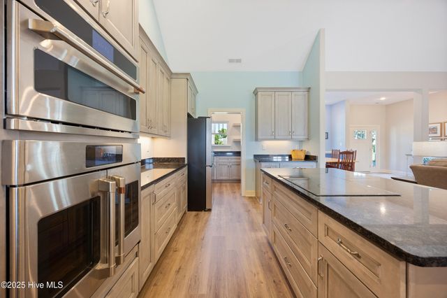 160 Pelican Pointe Drive, Elizabeth City, NC 27909