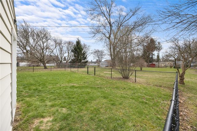 6 Fairchild Road, Gates, NY 14606