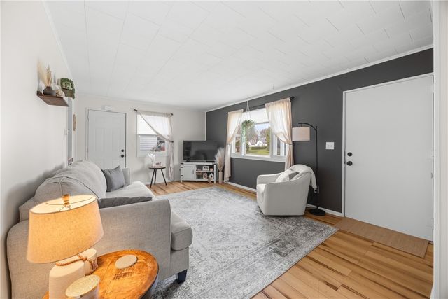 6 Fairchild Road, Gates, NY 14606