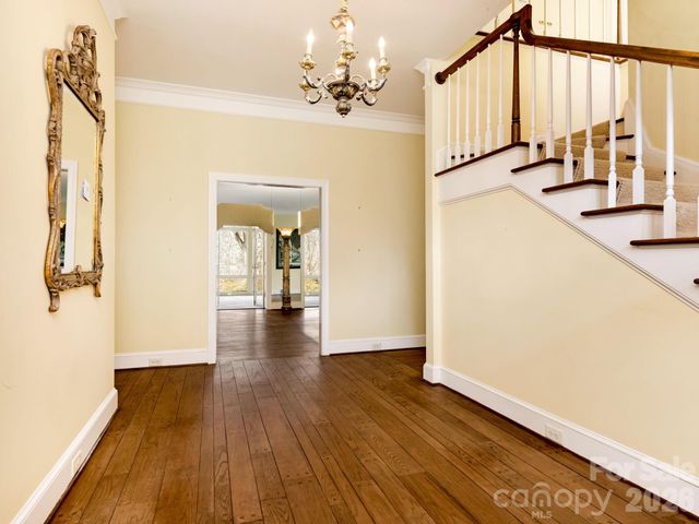 2750 Loch Lane, Charlotte, NC 28226