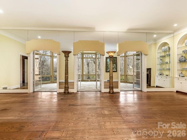 2750 Loch Lane, Charlotte, NC 28226