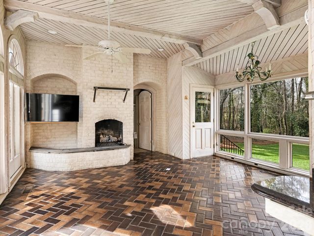 2750 Loch Lane, Charlotte, NC 28226