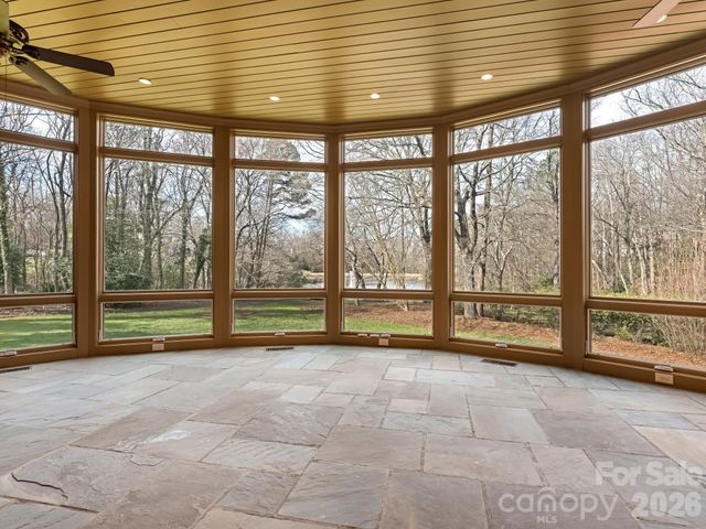 2750 Loch Lane, Charlotte, NC 28226