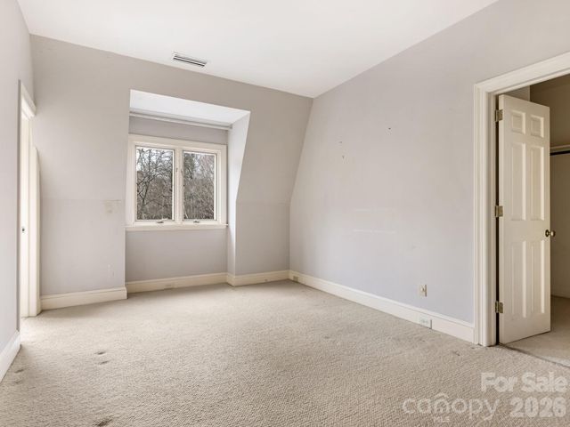 2750 Loch Lane, Charlotte, NC 28226