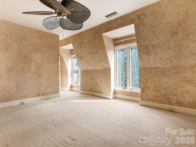 2750 Loch Lane, Charlotte, NC 28226