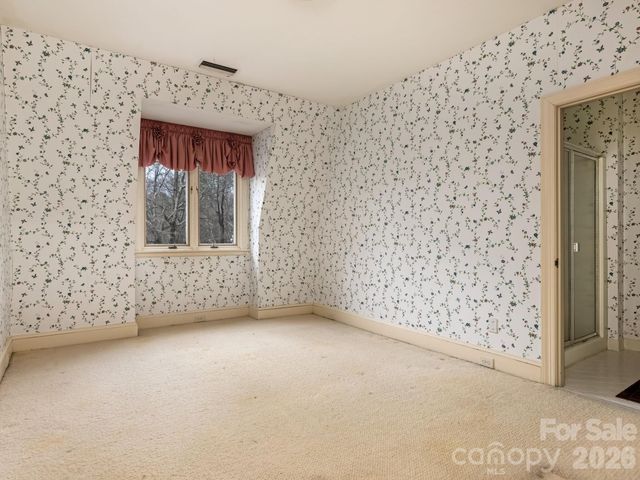 2750 Loch Lane, Charlotte, NC 28226