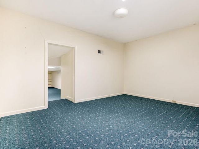 2750 Loch Lane, Charlotte, NC 28226