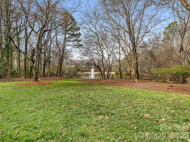 2750 Loch Lane, Charlotte, NC 28226