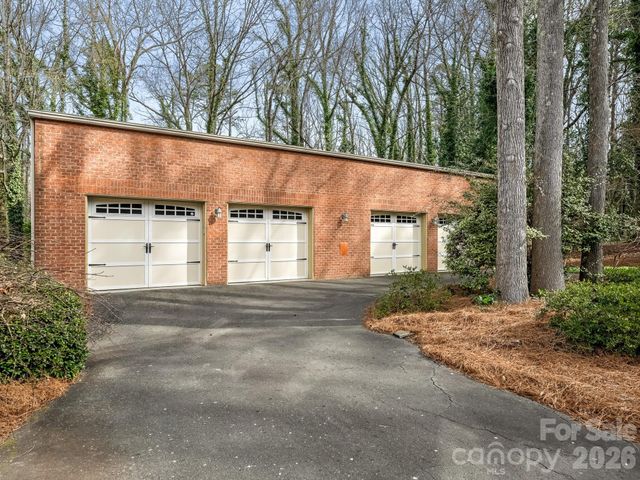 2750 Loch Lane, Charlotte, NC 28226