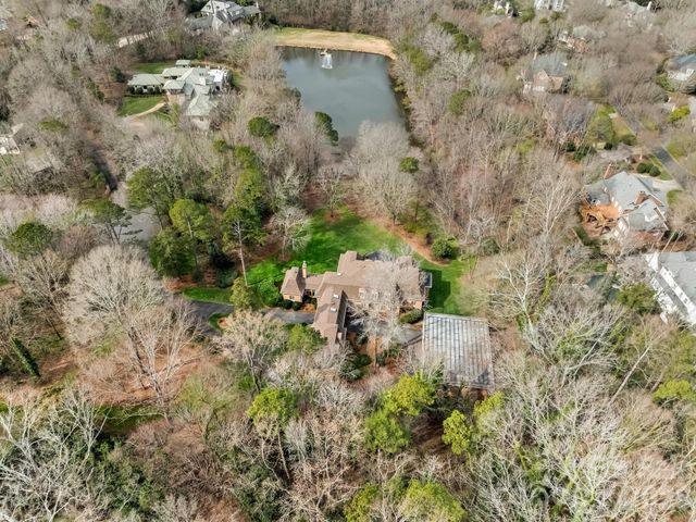 2750 Loch Lane, Charlotte, NC 28226