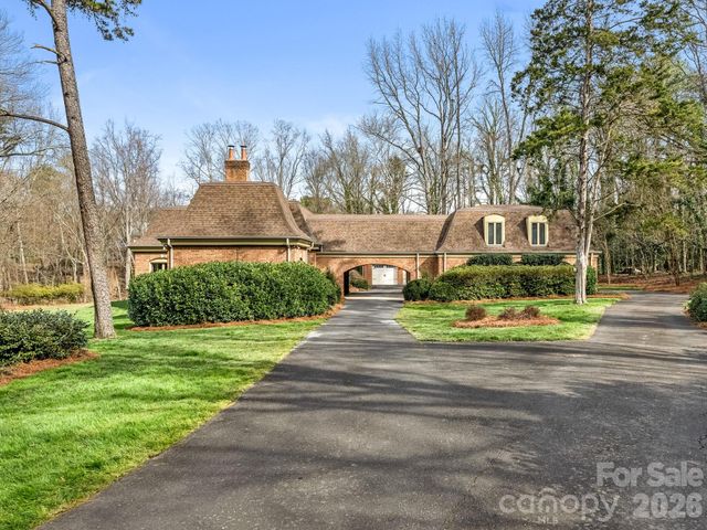 2750 Loch Lane, Charlotte, NC 28226